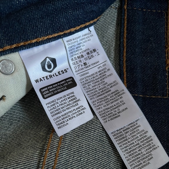 Levi’s • 514 • Straight Fit Jeans • 32 X 30 • Levi Strauss & Co. • Quality Denim - Picture 4 of 6